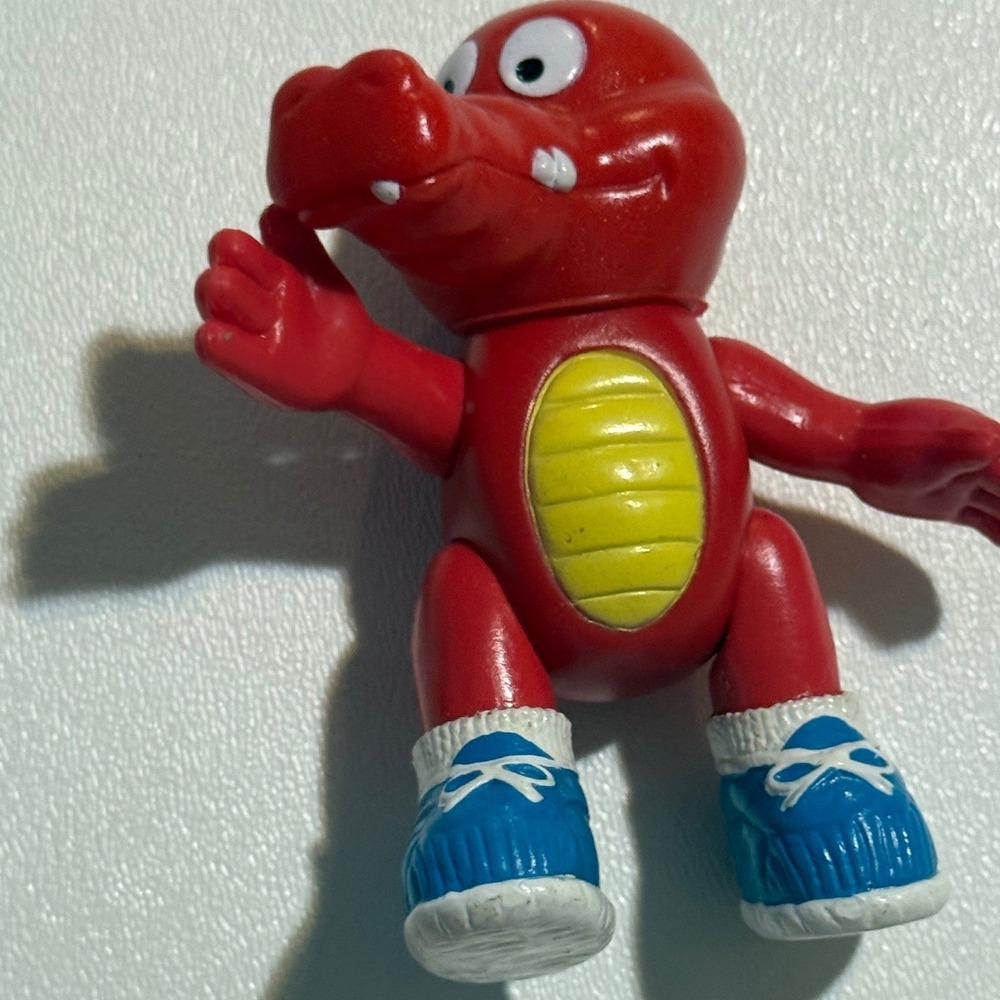 Vintage‎ 1983 Wally the Gator PVC Figure Red Alligator Wallace Berrie Toy